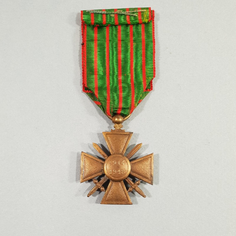 CROIX DE GUERRE 1914-1918 AVEC 1 PALME ET 1 ETOILE POUR CITATION A L'ORDRE DE L'ARMEE ET DU REGIMENT WAR CROSS 1914 1918